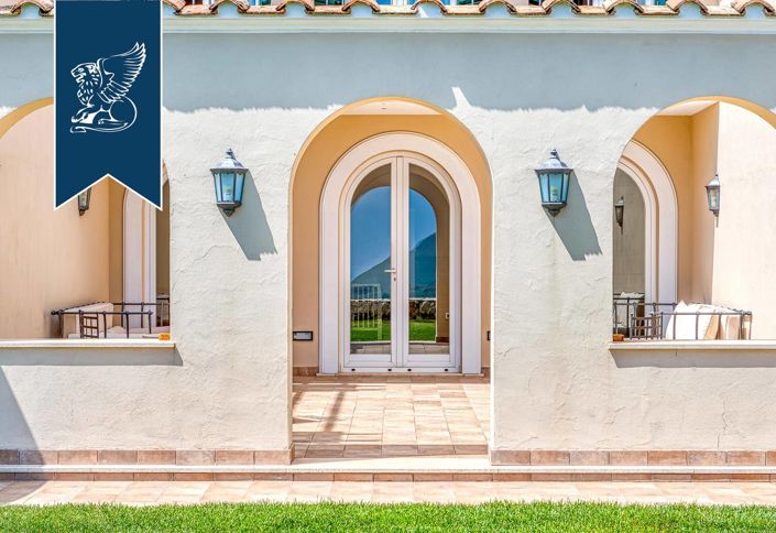 Image No.22-11 Bed Hotel for sale