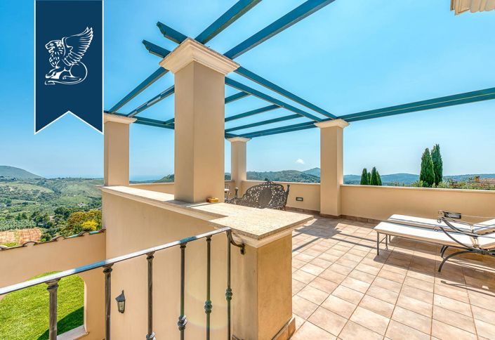 Image No.29-11 Bed Hotel for sale