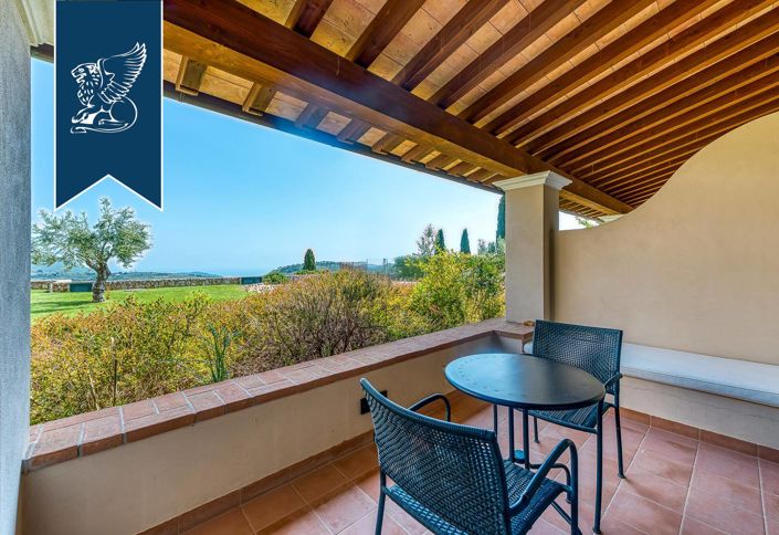 Image No.36-11 Bed Hotel for sale