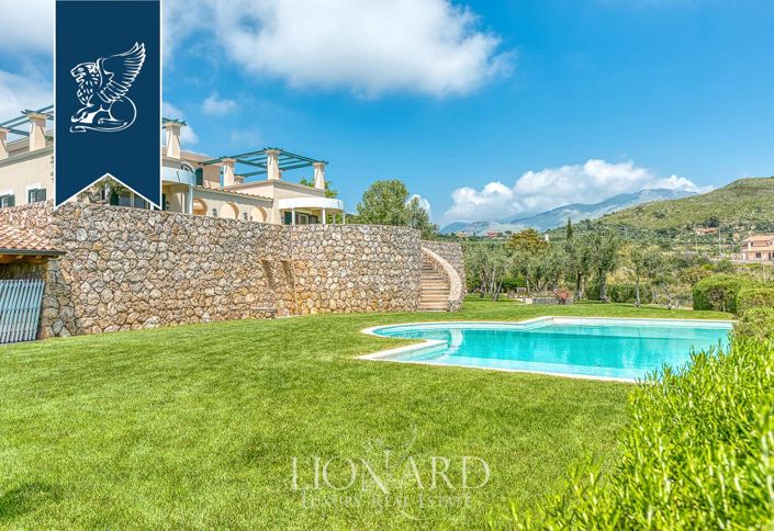 Image No.8-11 Bed Hotel for sale