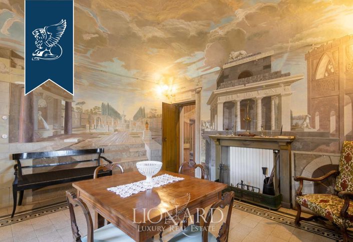 Image No.3-12 Bed Property for sale