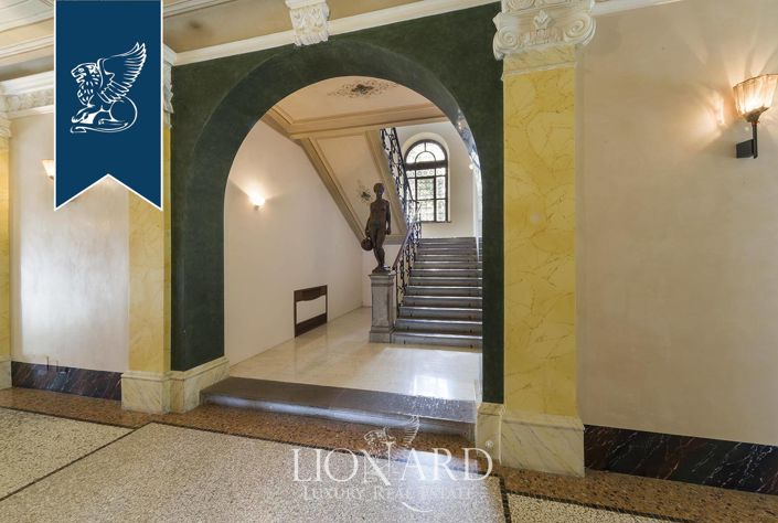 Image No.32-5 Bed Villa for sale