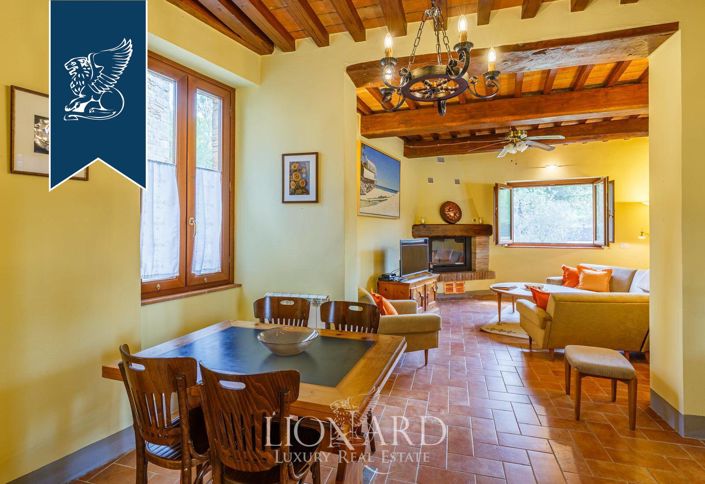 Image No.17-10 Bed Villa for sale