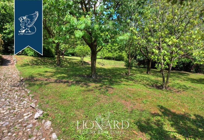 Image No.27-11 Bed Villa for sale