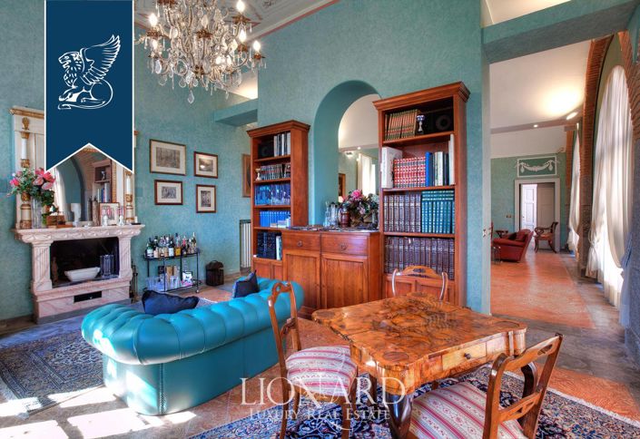 Image No.33-11 Bed Villa for sale