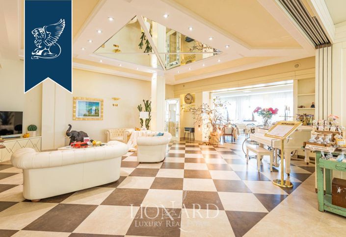 Image No.27-51 Bed Hotel for sale