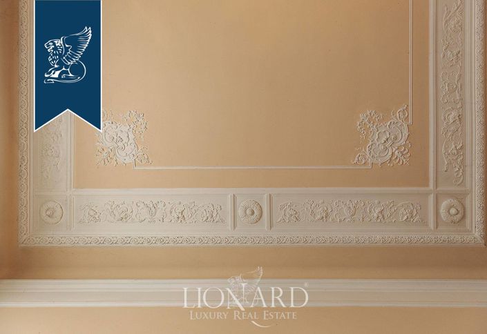 Image No.28-5 Bed Villa for sale