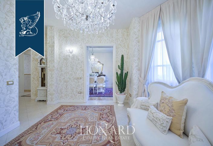 Image No.13-3 Bed Villa for sale