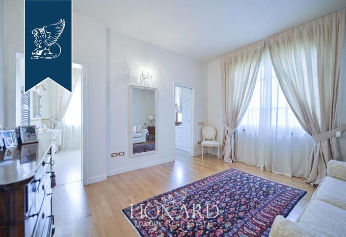 Image No.21-3 Bed Villa for sale