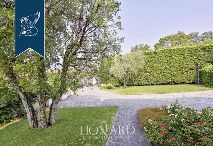 Image No.43-3 Bed Villa for sale