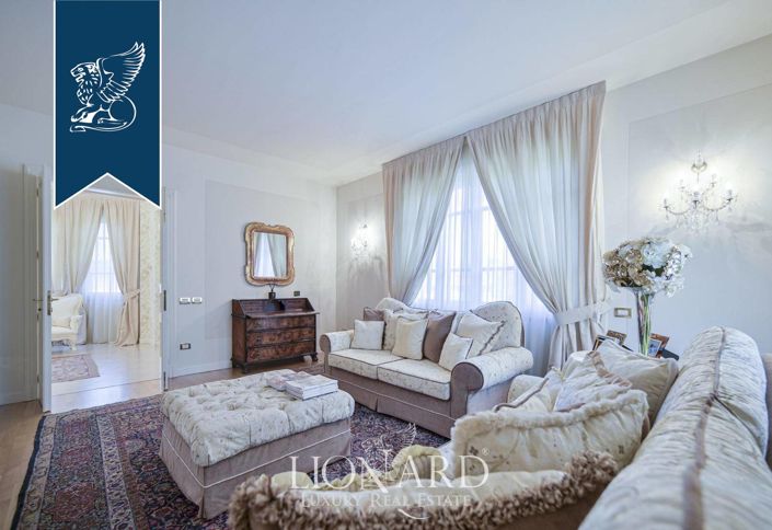 Image No.8-3 Bed Villa for sale