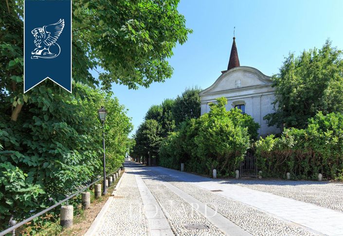 Image No.6-5 Bed Villa for sale