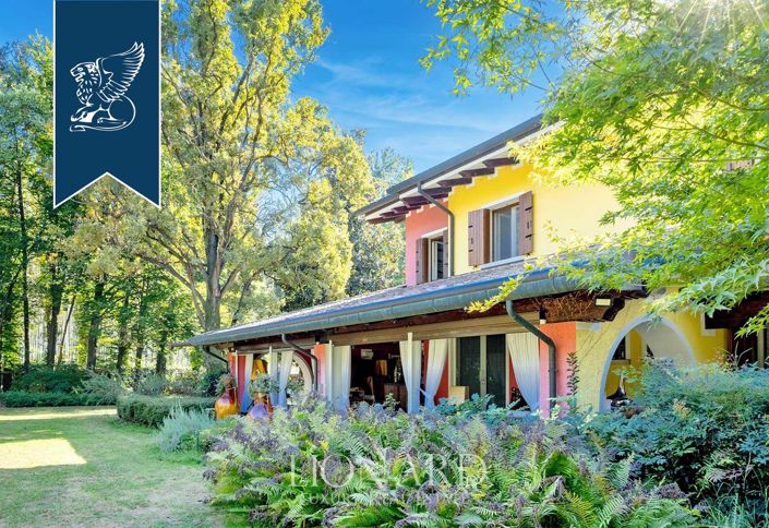 Image No.2-4 Bed Villa for sale