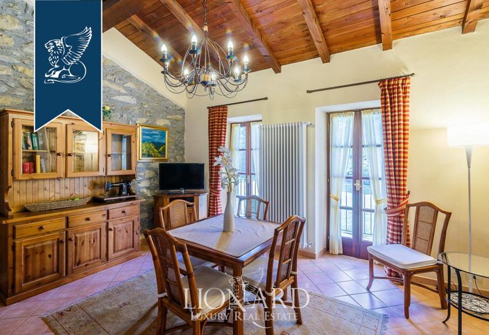 Image No.50-20 Bed Hotel for sale