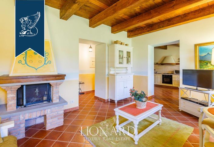 Image No.51-20 Bed Hotel for sale