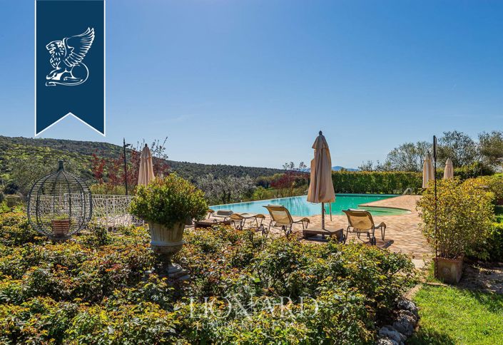 Image No.9-9 Bed Villa for sale