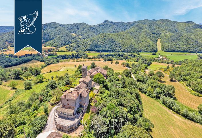 Image No.16-10 Bed Property for sale