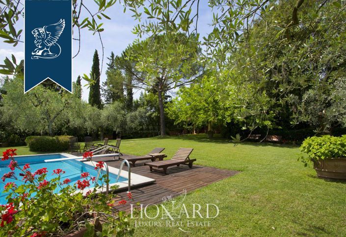 Image No.17-7 Bed Farmhouse for sale