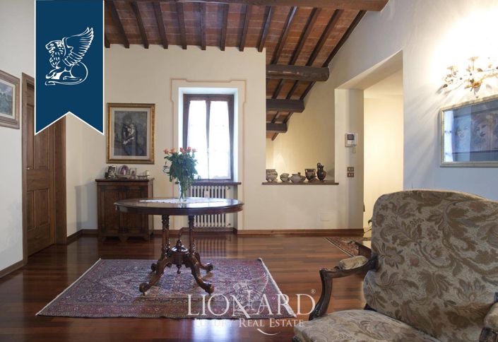 Image No.42-7 Bed Farmhouse for sale