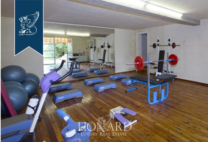 Image No.62-7 Bed Farmhouse for sale