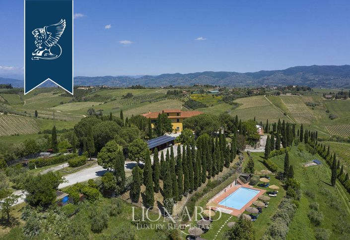 Image No.5-9 Bed Farmhouse for sale