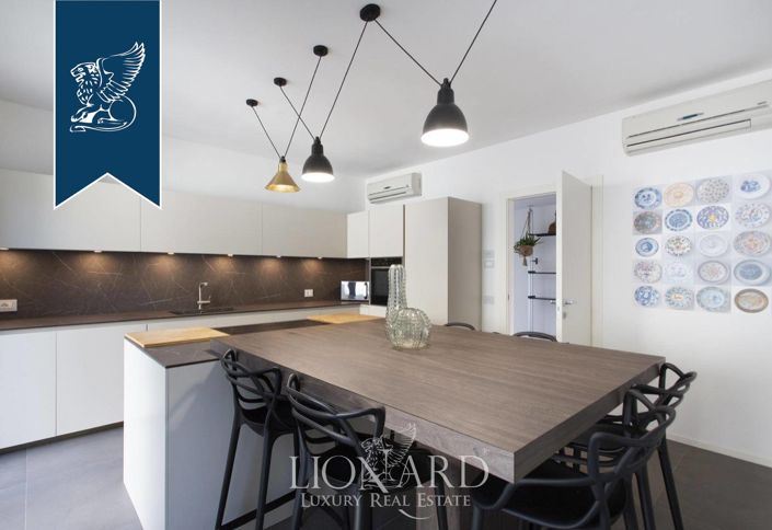 Image No.17-6 Bed Villa for sale