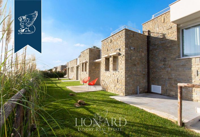 Image No.6-6 Bed Villa for sale