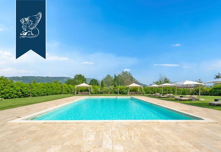 Image No.10-20 Bed Villa for sale