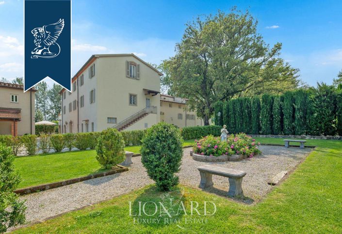 Image No.12-20 Bed Villa for sale