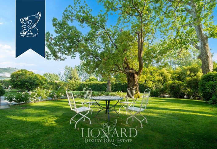 Image No.16-20 Bed Villa for sale