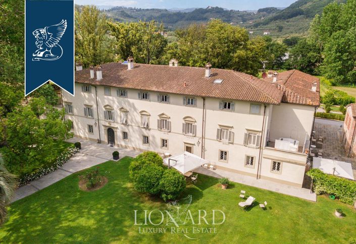 Image No.3-20 Bed Villa for sale