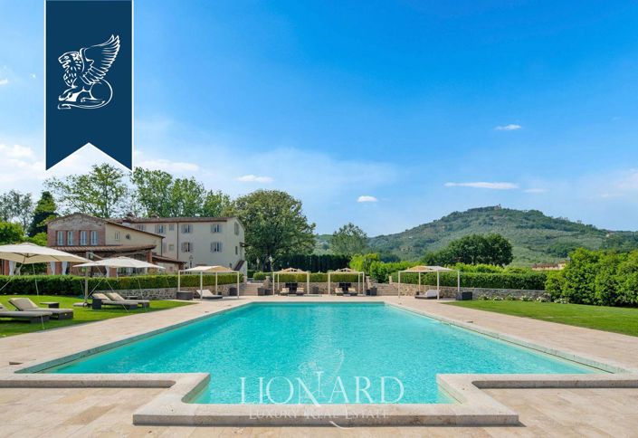 Image No.5-20 Bed Villa for sale