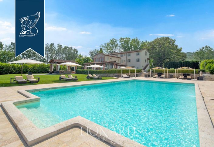 Image No.6-20 Bed Villa for sale