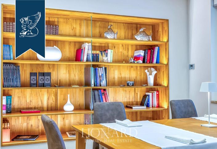 Image No.16-9 Bed Farmhouse for sale