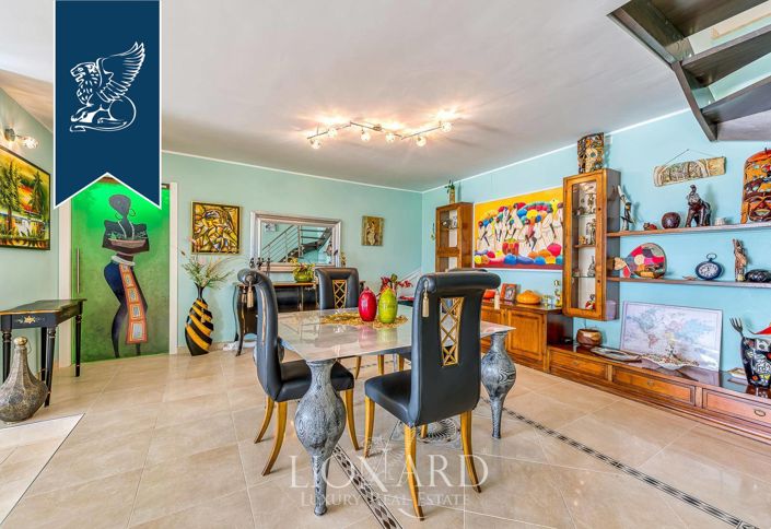 Image No.12-4 Bed Villa for sale