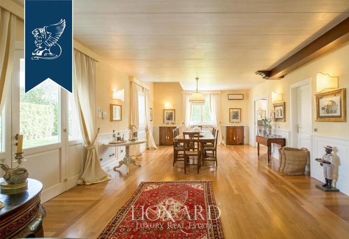 Image No.11-10 Bed Villa for sale