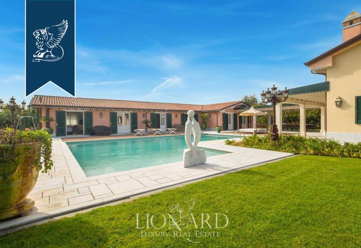 Image No.5-10 Bed Villa for sale