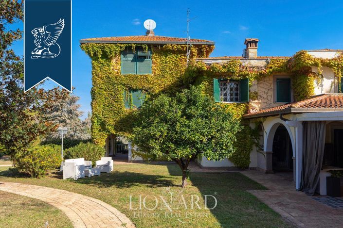 Image No.11-6 Bed Villa for sale