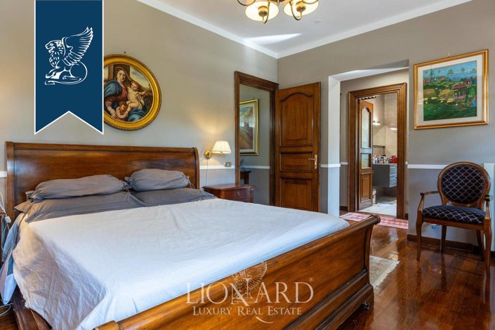 Image No.20-6 Bed Villa for sale