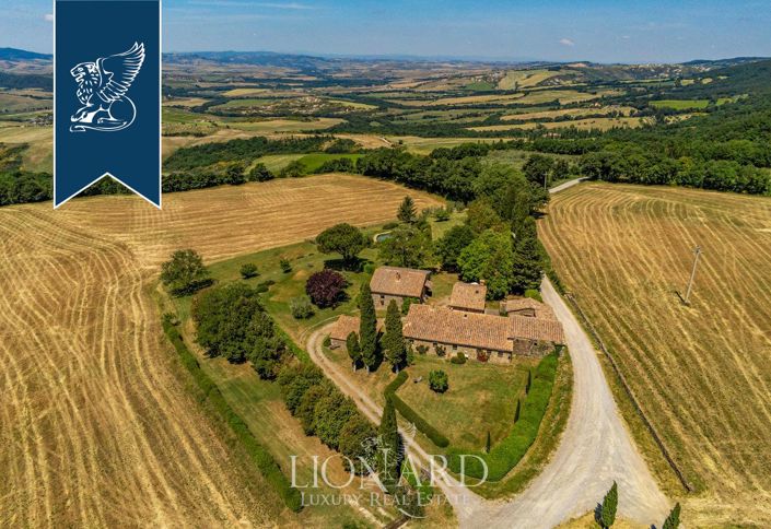 Image No.11-Ferme de 9 chambres à vendre à Sarteano