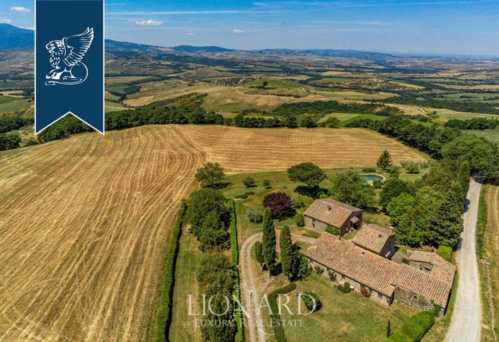 Image No.12-Ferme de 9 chambres à vendre à Sarteano