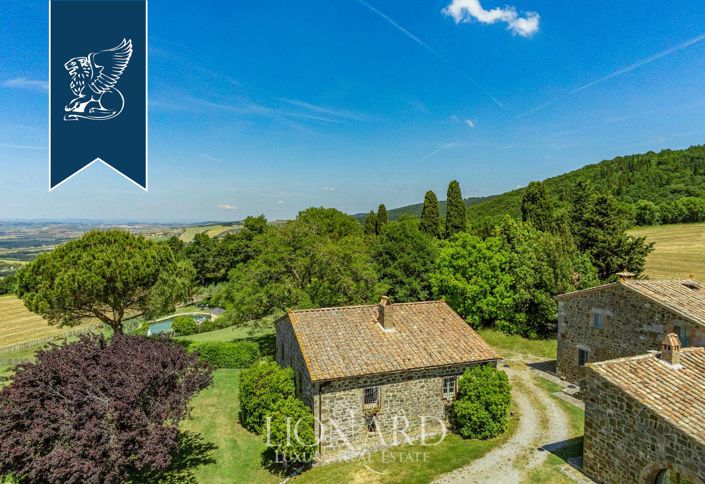 Image No.14-Ferme de 9 chambres à vendre à Sarteano