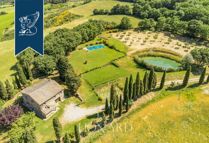 Image No.17-Ferme de 9 chambres à vendre à Sarteano