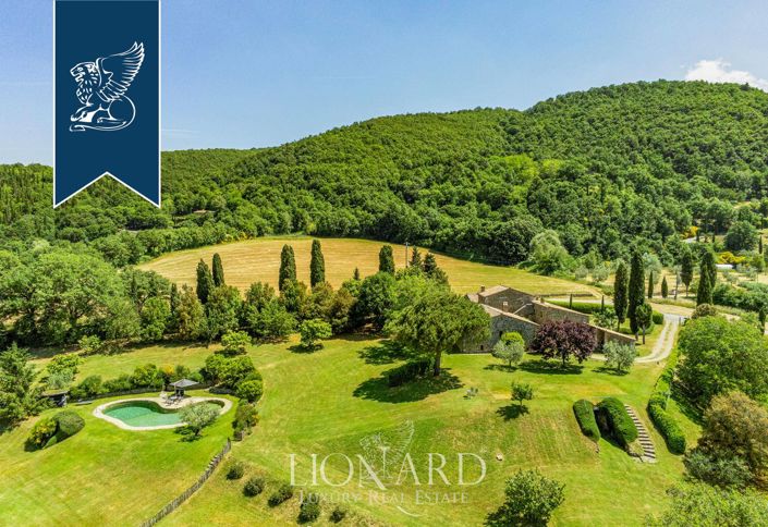 Image No.2-Ferme de 9 chambres à vendre à Sarteano