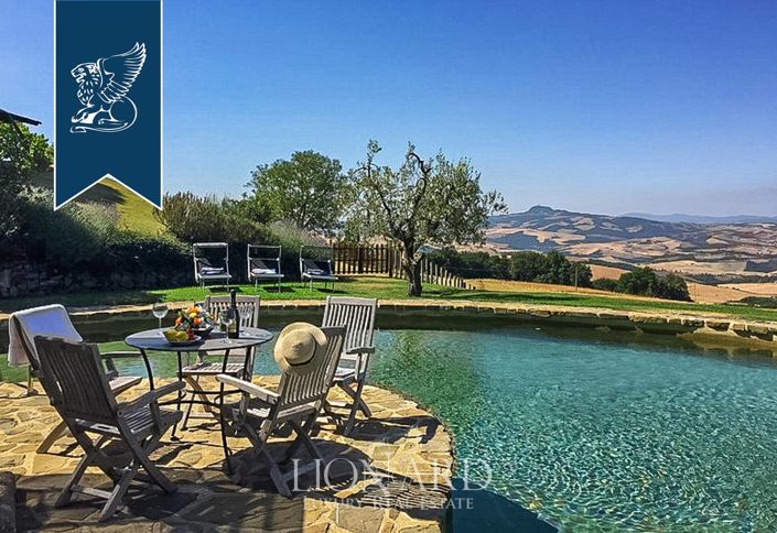 Image No.21-Ferme de 9 chambres à vendre à Sarteano