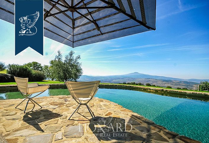 Image No.23-Ferme de 9 chambres à vendre à Sarteano