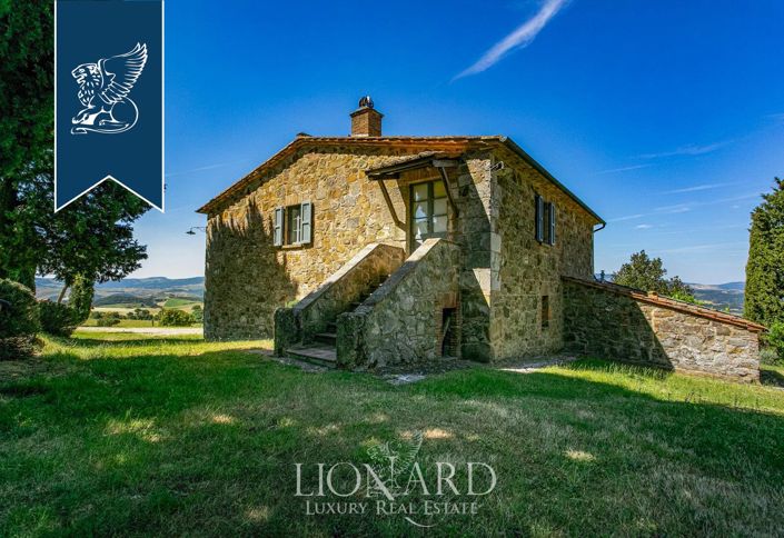 Image No.30-Ferme de 9 chambres à vendre à Sarteano