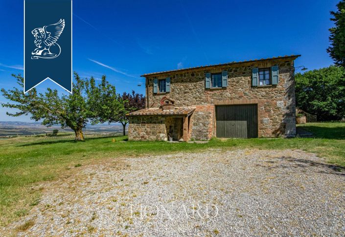 Image No.31-Ferme de 9 chambres à vendre à Sarteano