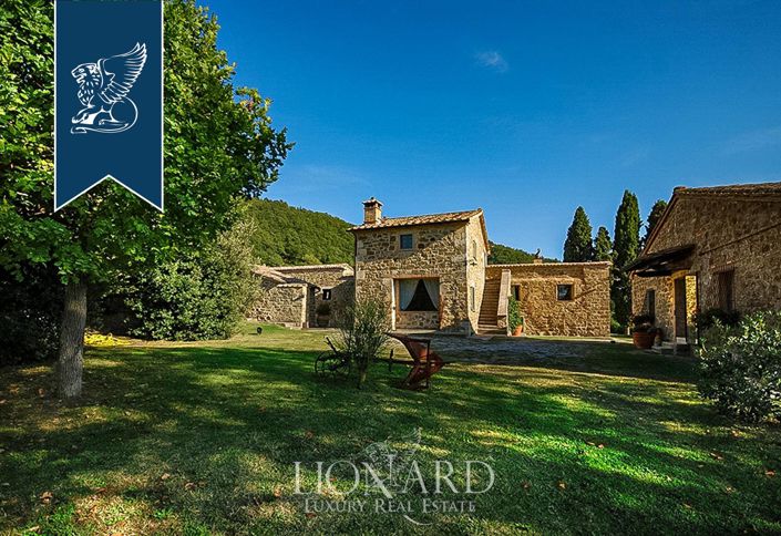 Image No.32-Ferme de 9 chambres à vendre à Sarteano