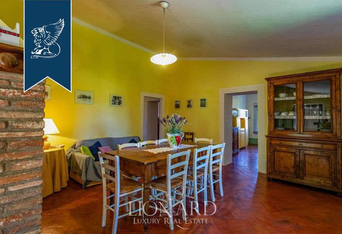 Image No.38-Ferme de 9 chambres à vendre à Sarteano